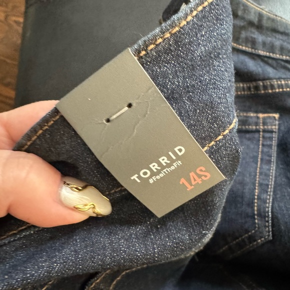NWT Torrid high rise Jean - Picture 4 of 4
